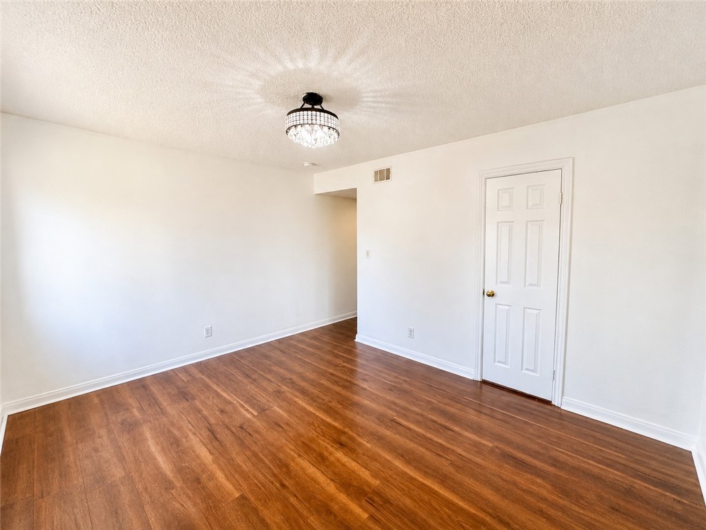 20355 Itasca Street Property Photo 14