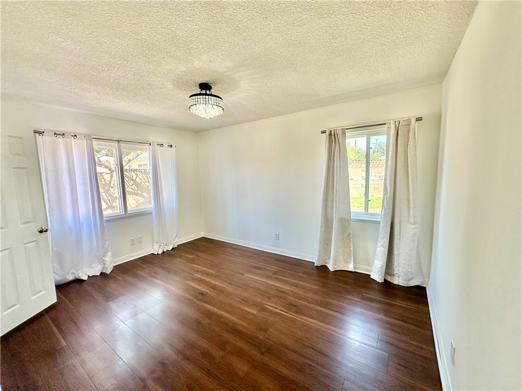 20355 Itasca Street Property Photo 15
