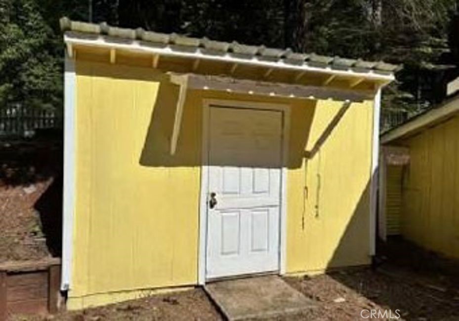 17582 New York House Property Photo 4