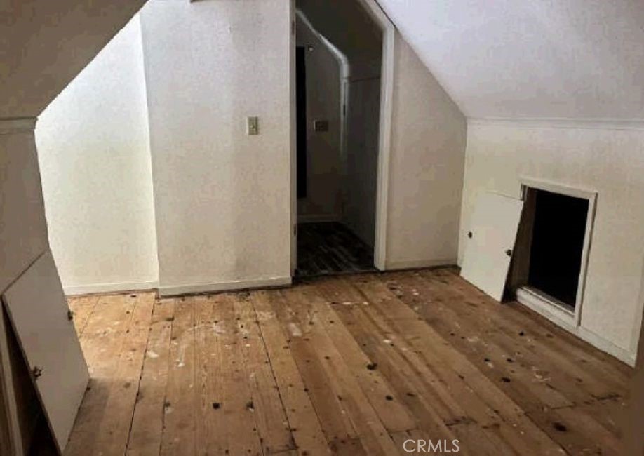 17582 New York House Property Photo 20
