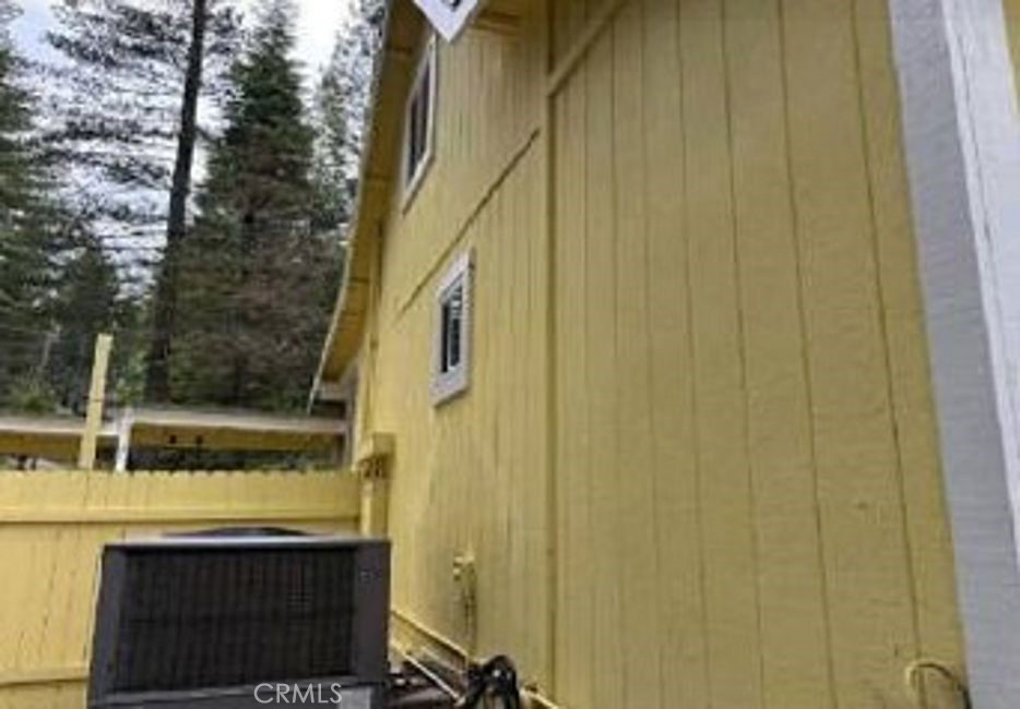 17582 New York House Property Photo 25