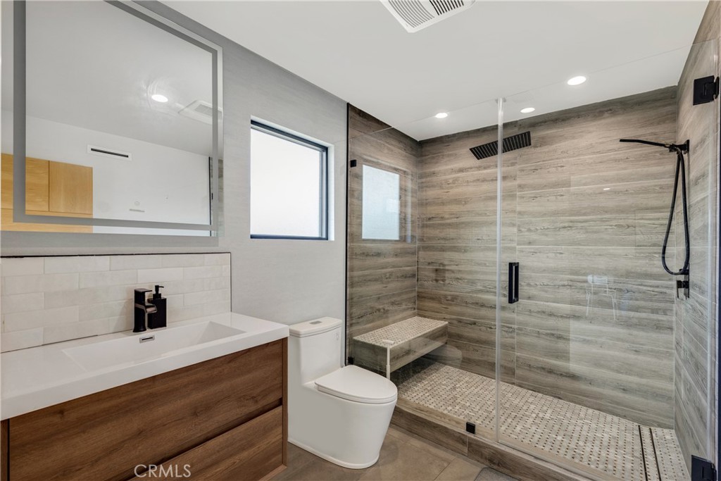 5150 Campo Road Property Photo 12