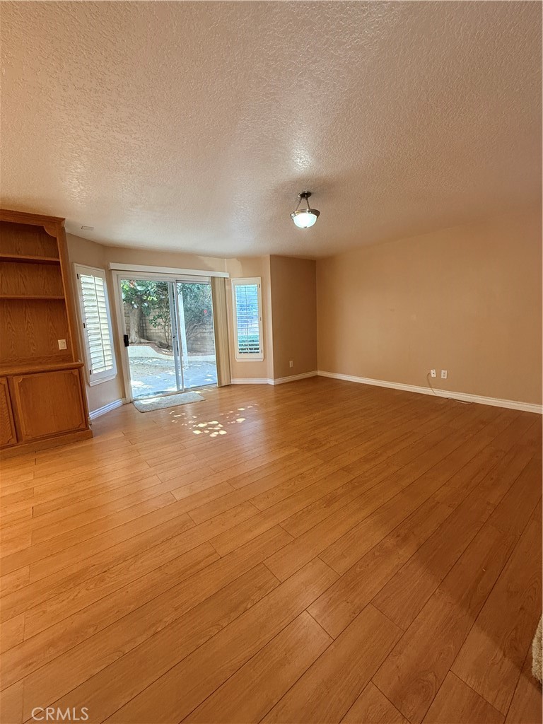 12022 Falcon Crest Property Photo 17