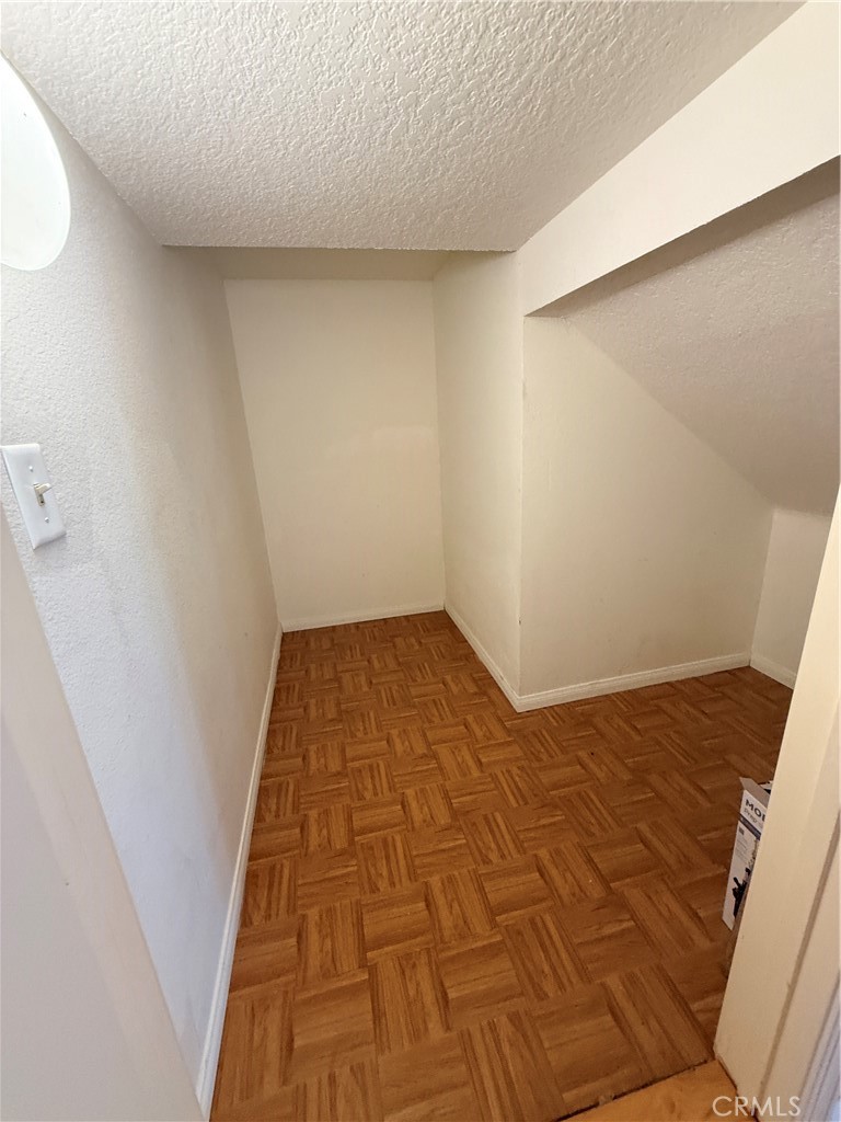 12022 Falcon Crest Property Photo 24