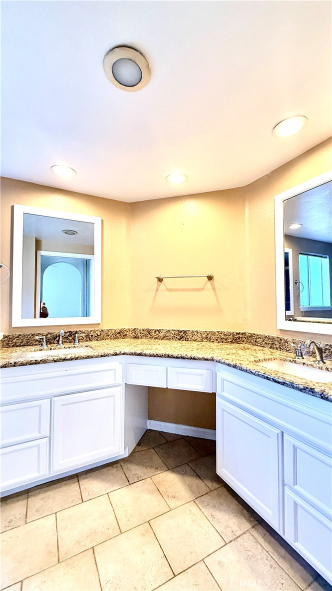 12022 Falcon Crest Property Photo 40