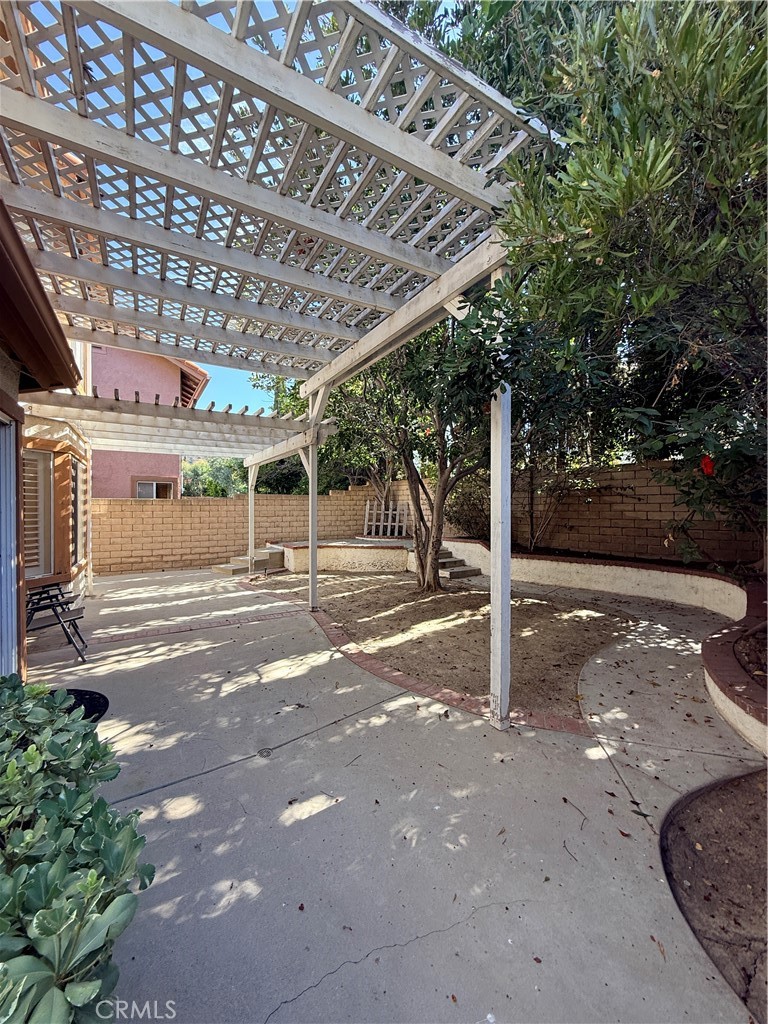12022 Falcon Crest Property Photo 45