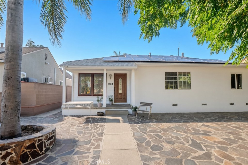 12821 Osborne Property Photo 3