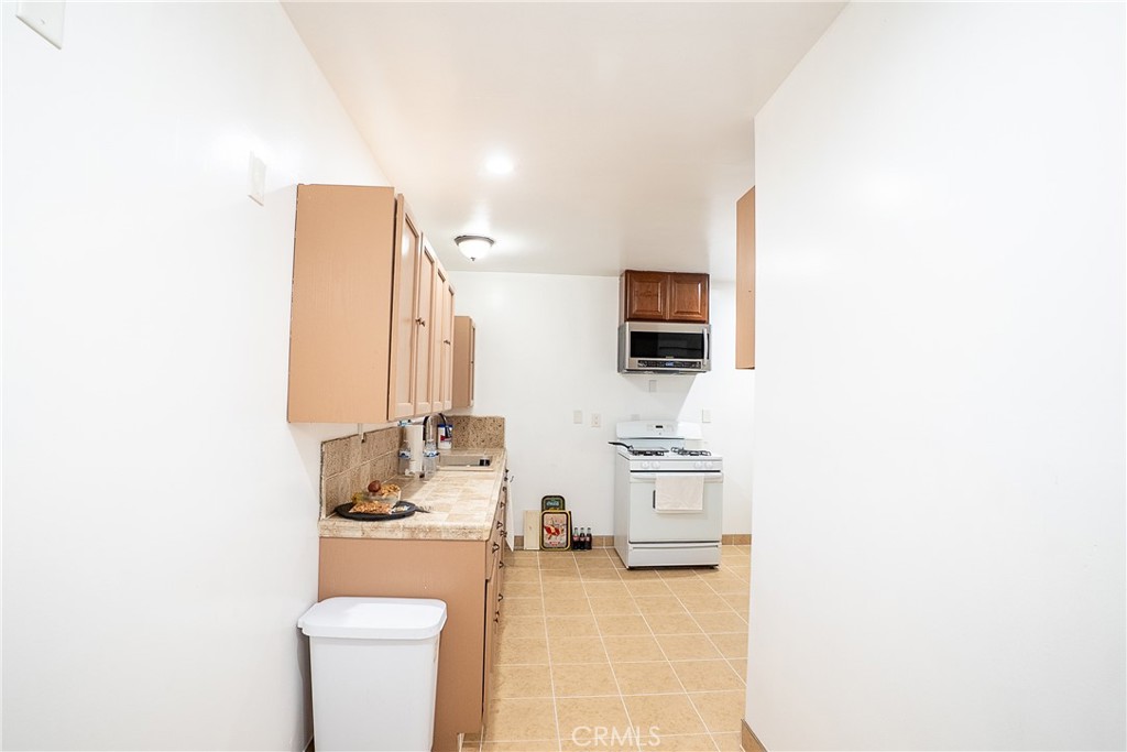 12821 Osborne Property Photo 16