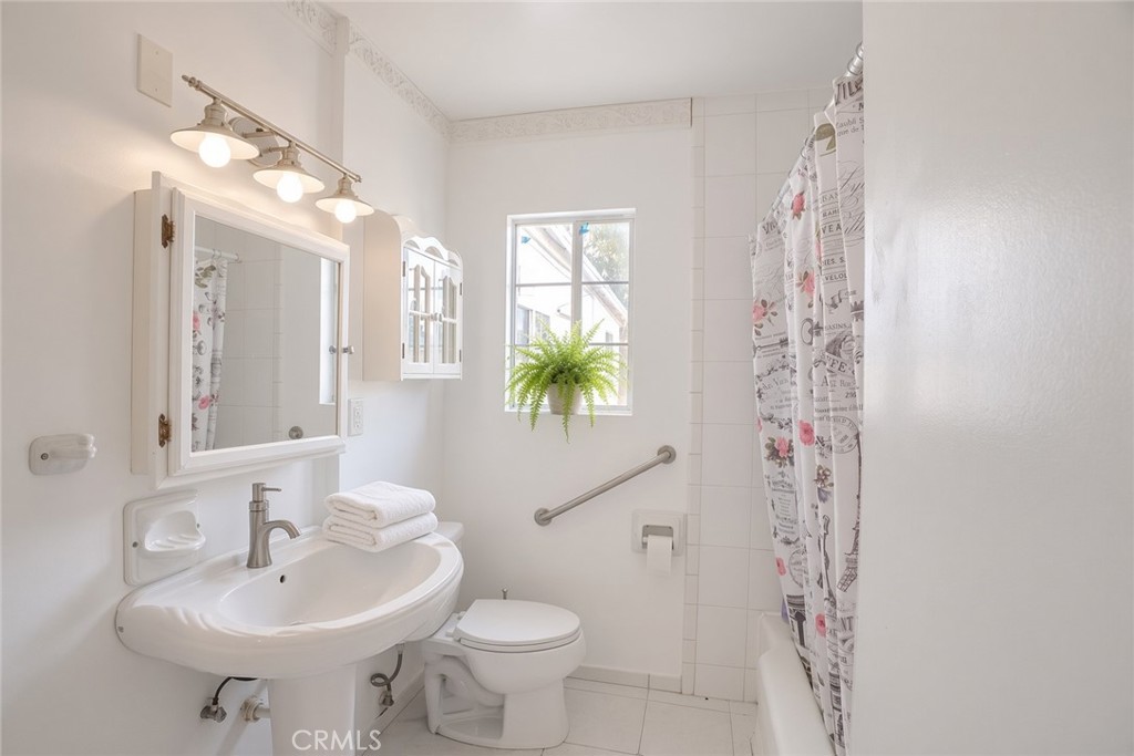 12821 Osborne Property Photo 19