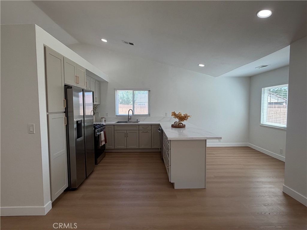 44632 17th W Property Photo 2