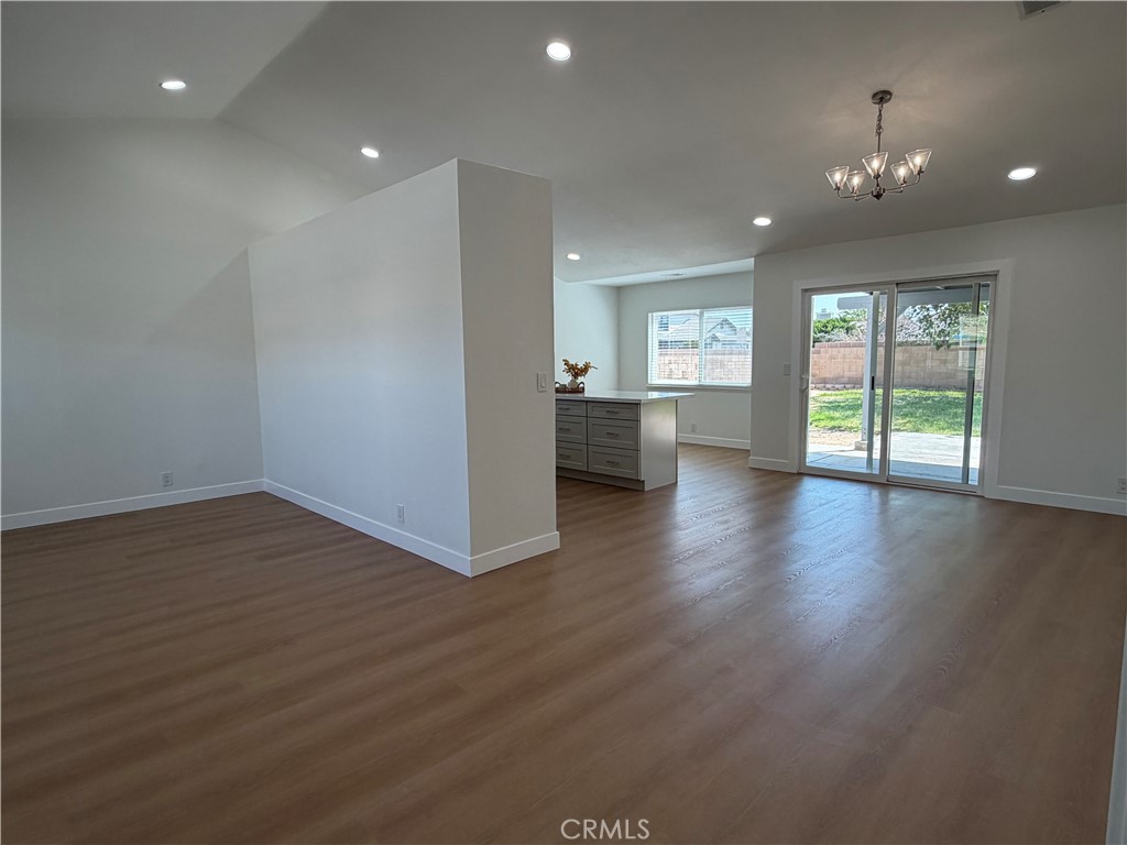 44632 17th W Property Photo 6