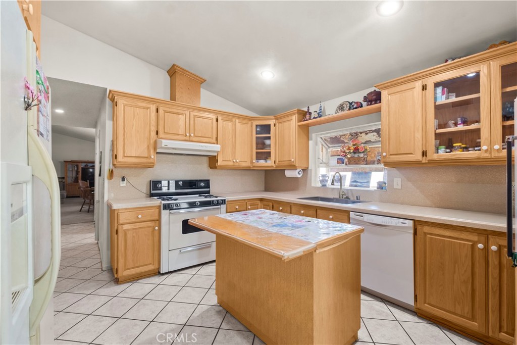 733 E Avenue J12 Property Photo 18