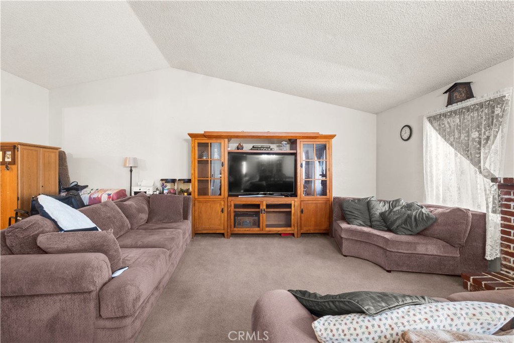 733 E Avenue J12 Property Photo 30