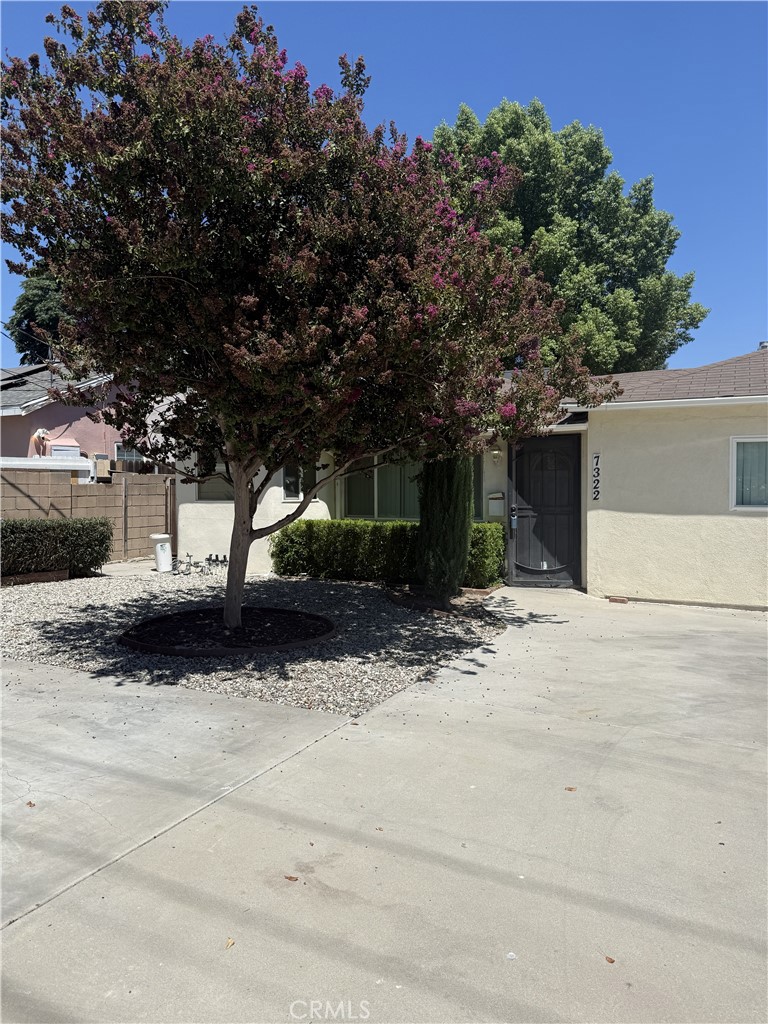 7322 Lindley Property Photo 1