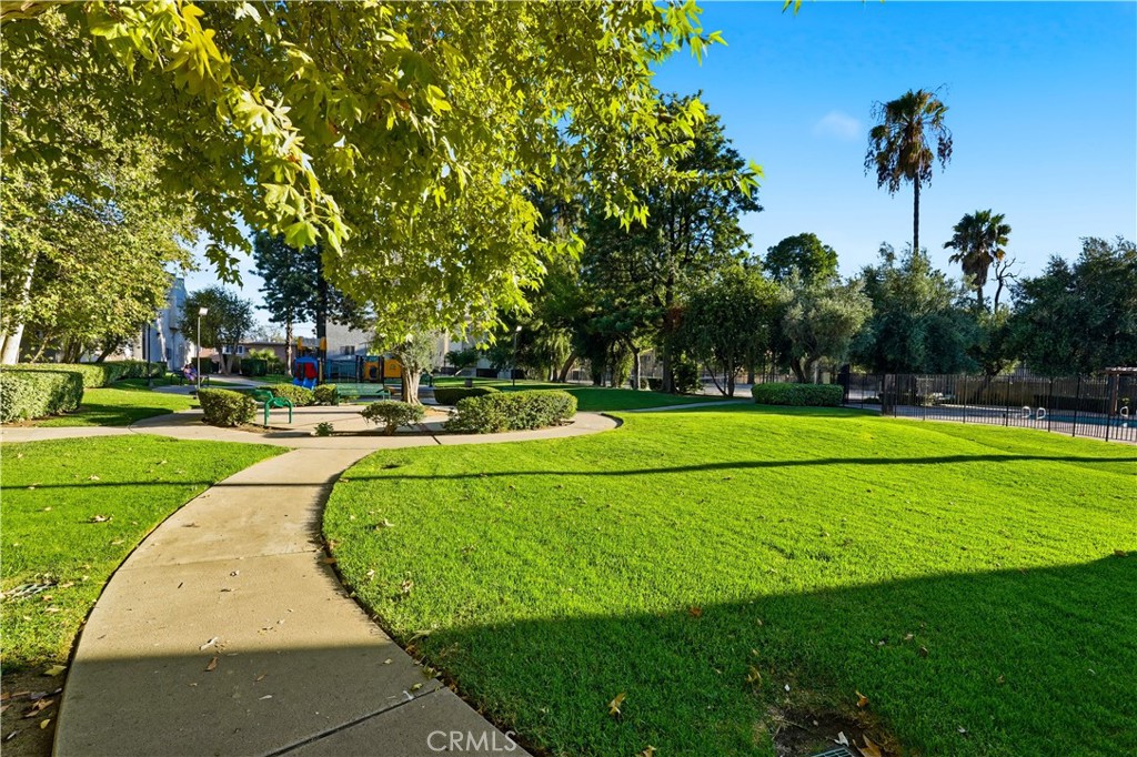 7651 Reseda 13-t Property Photo 21