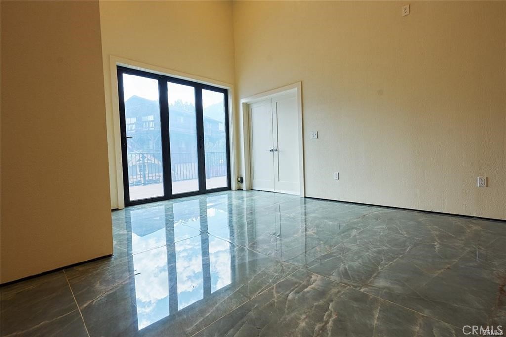16520 Huron Property Photo 11