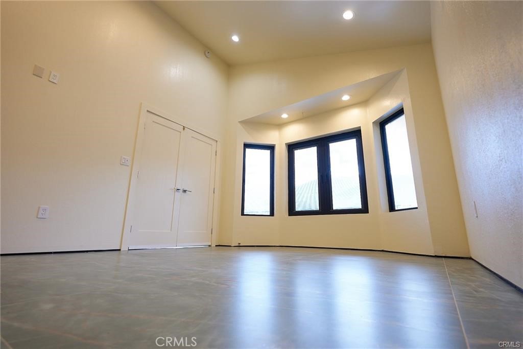 16520 Huron Property Photo 25