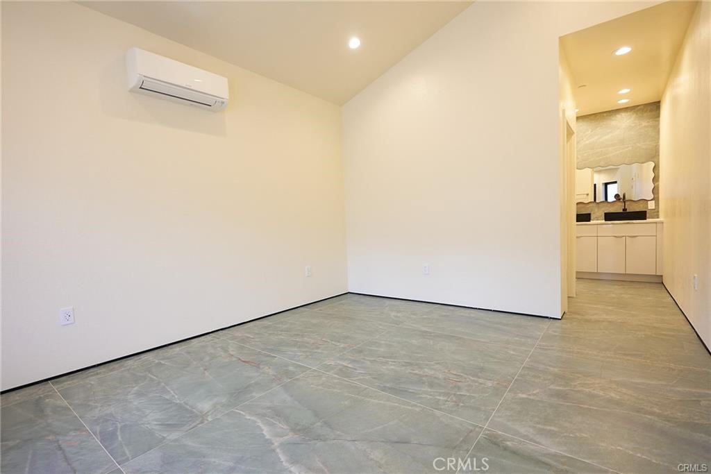 16520 Huron Property Photo 26