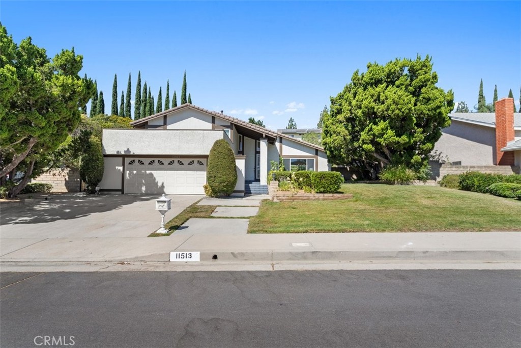 11513 Pala Mesa Property Photo 2