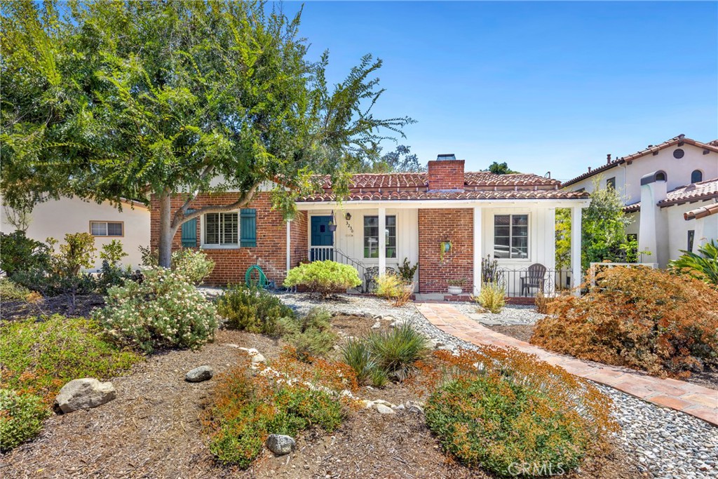 3230 Castera Avenue Property Photo 1