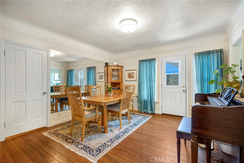 3230 Castera Avenue Property Photo 4