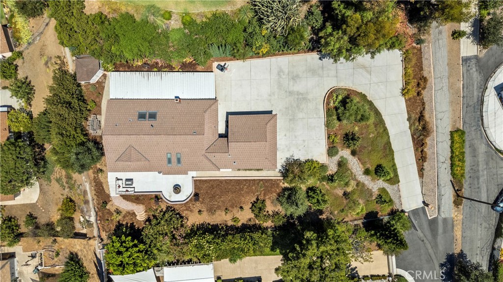 1243 S Stephora Property Photo 45