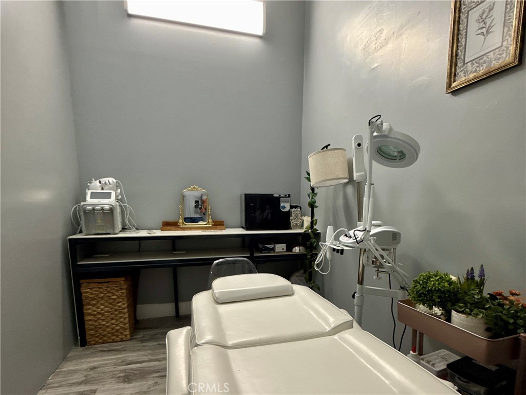 11840 Foothill Boulevard Property Photo 22