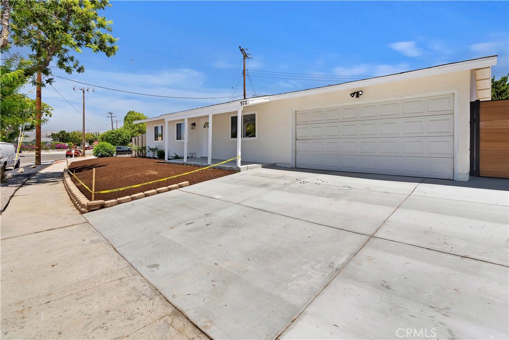 972 Appleton Property Photo 6