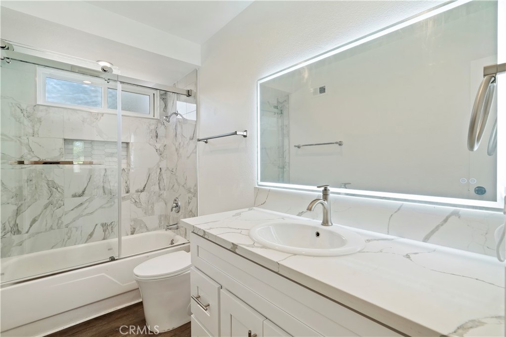 972 Appleton Property Photo 15