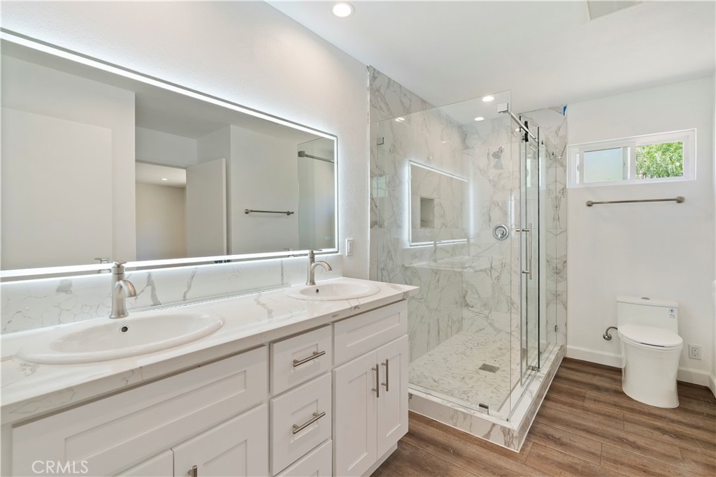 972 Appleton Property Photo 19