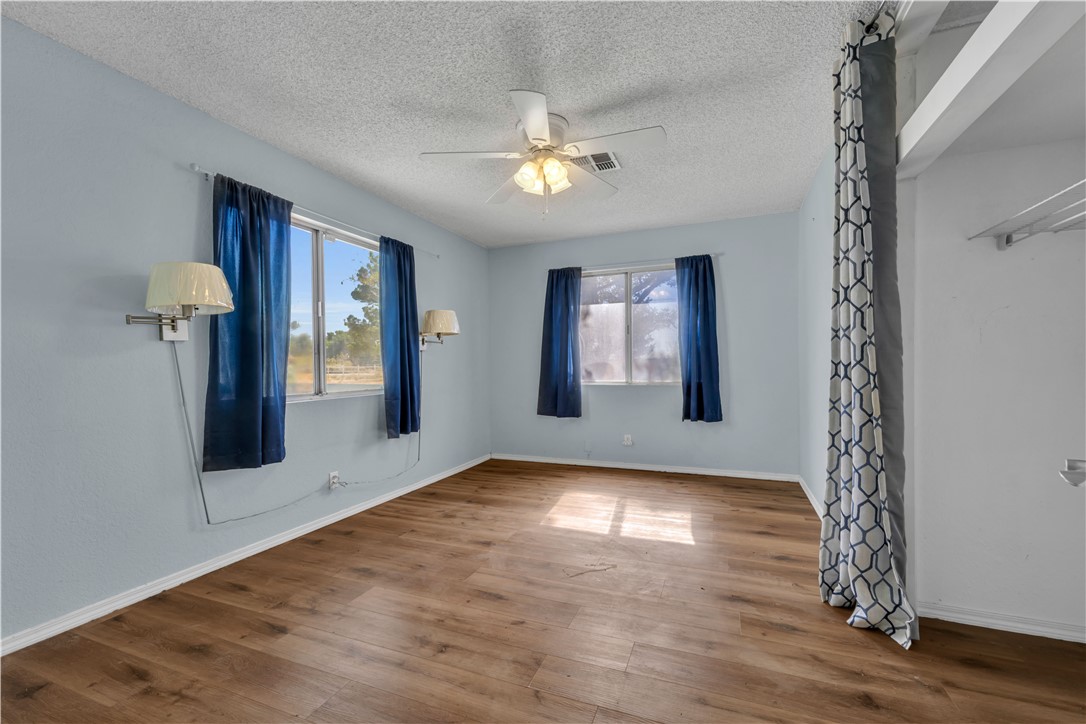 9400 Kemper Road Property Photo 15