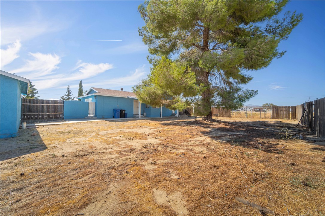 9400 Kemper Road Property Photo 22