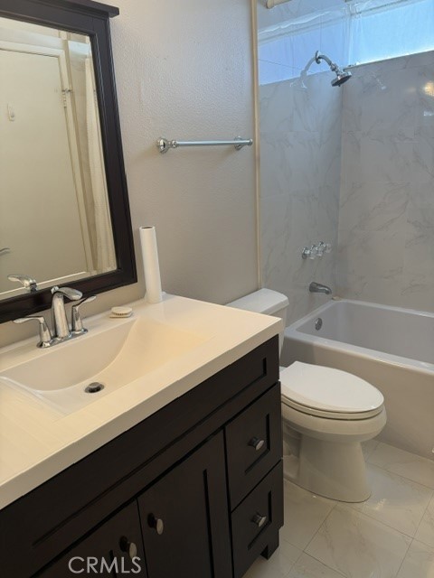 22135 Burbank Property Photo 5