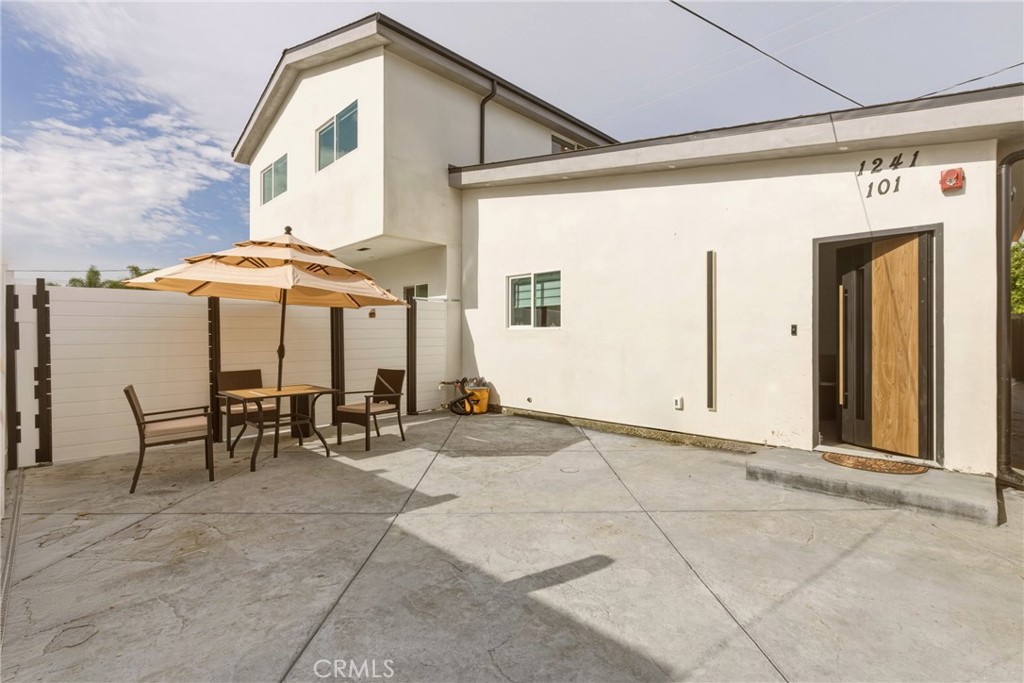 1239 N Reese Property Photo 4