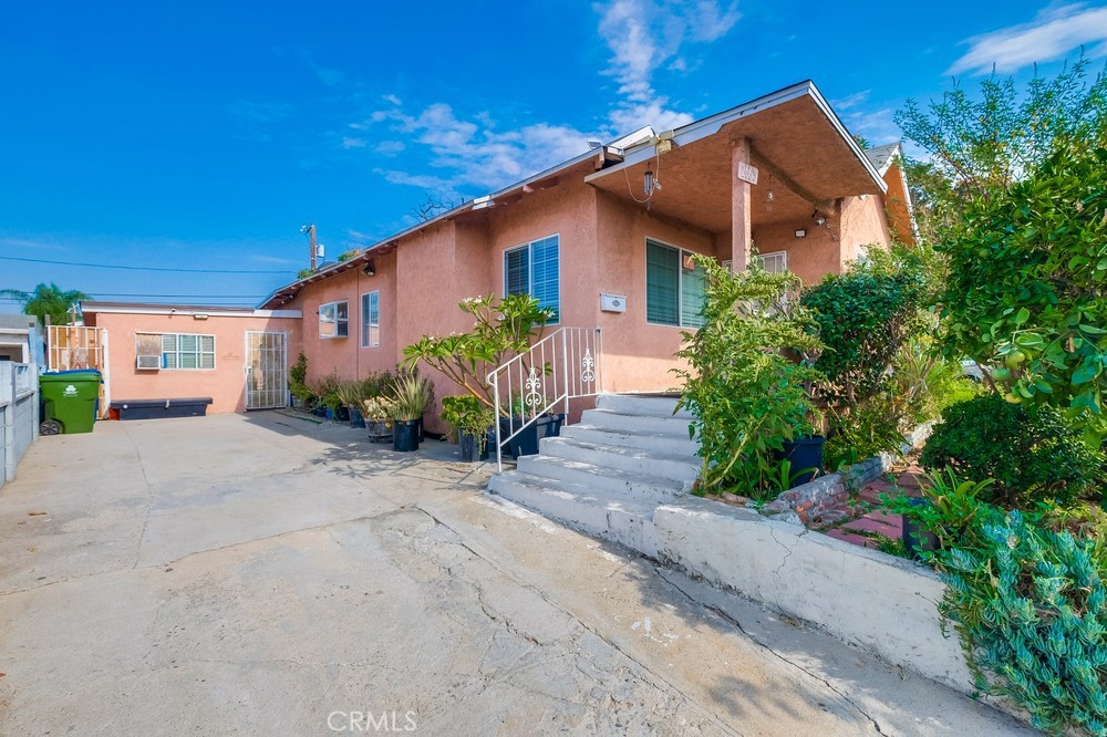 2663 Loosmore Property Photo 1