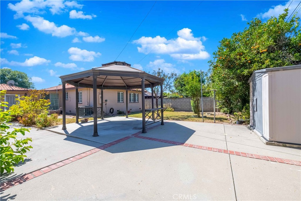 8531 Chimineas Avenue Property Photo 5