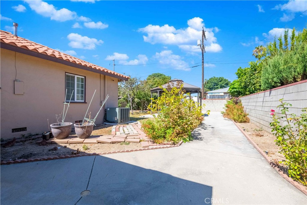 8531 Chimineas Avenue Property Photo 44