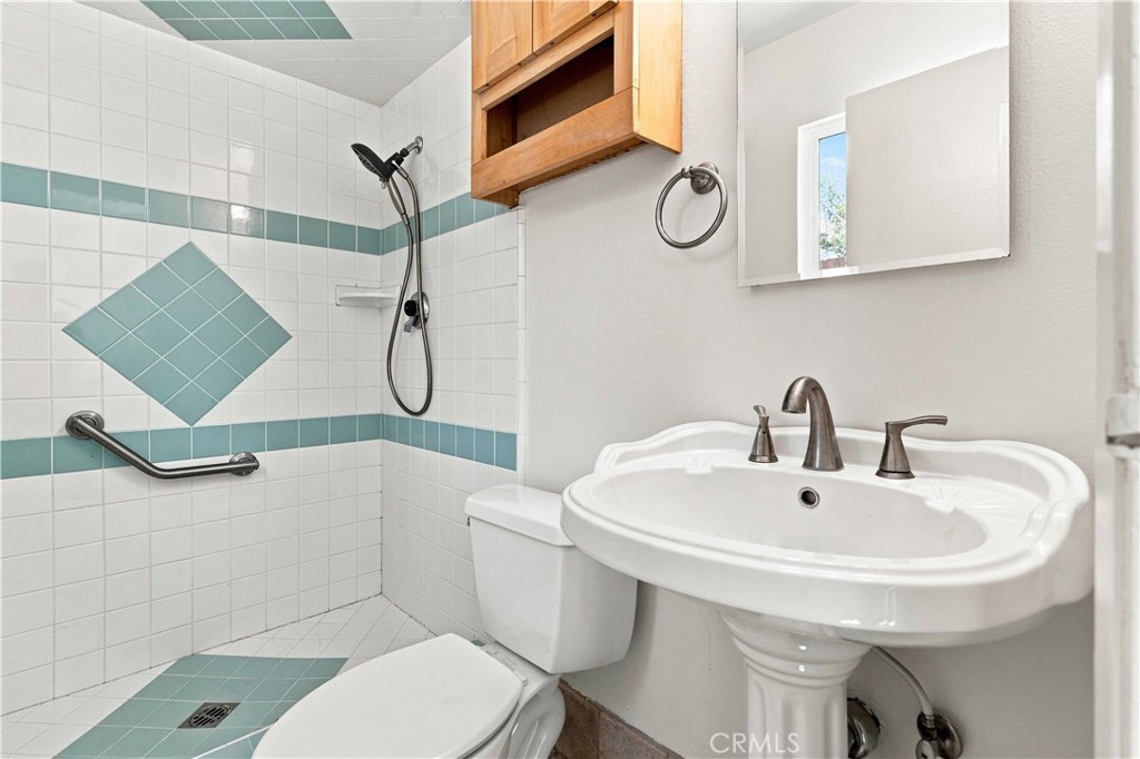 5716 Katherine Property Photo 22