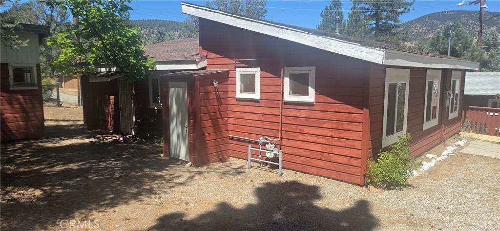 6787 Lakeview Property Photo 4