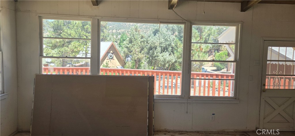 6787 Lakeview Property Photo 5