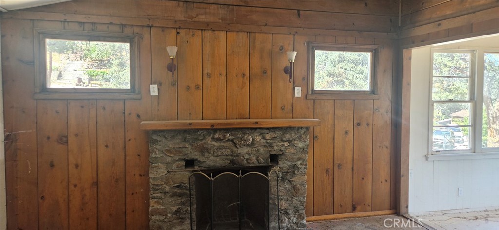6787 Lakeview Property Photo 8