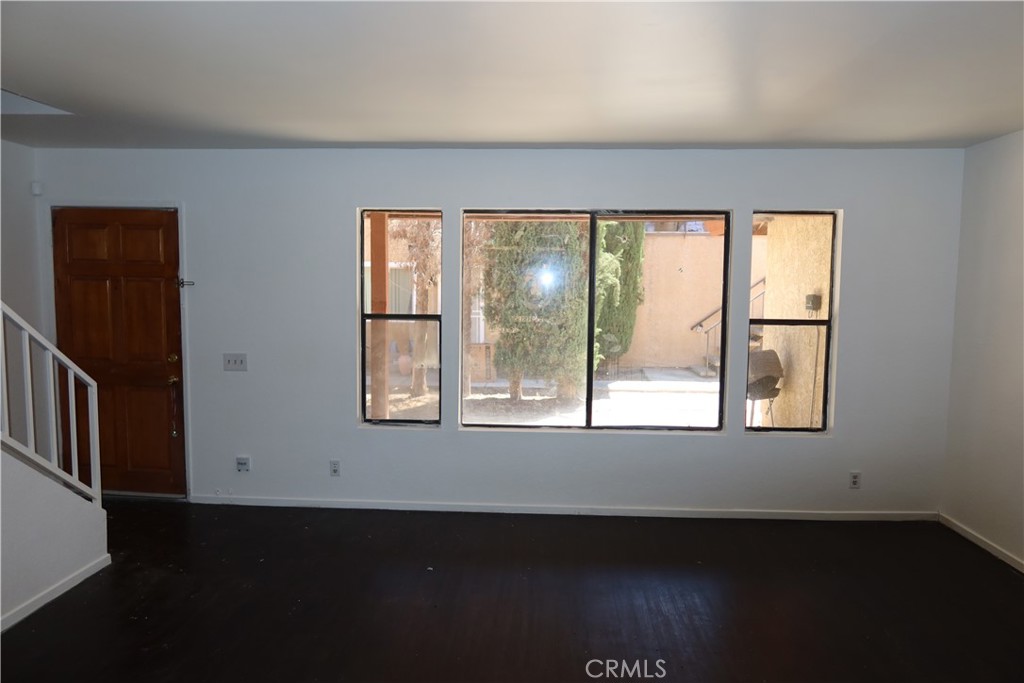 826 E Avenue J12 2 Property Photo 6