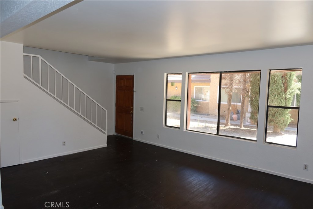 826 E Avenue J12 2 Property Photo 7