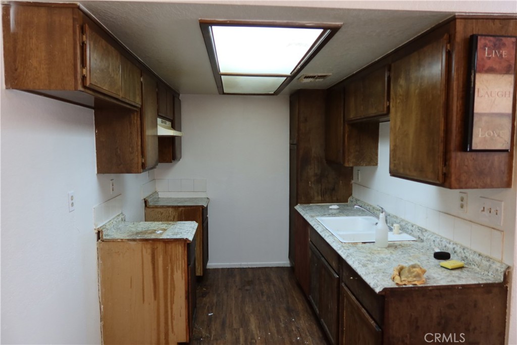 826 E Avenue J12 2 Property Photo 11