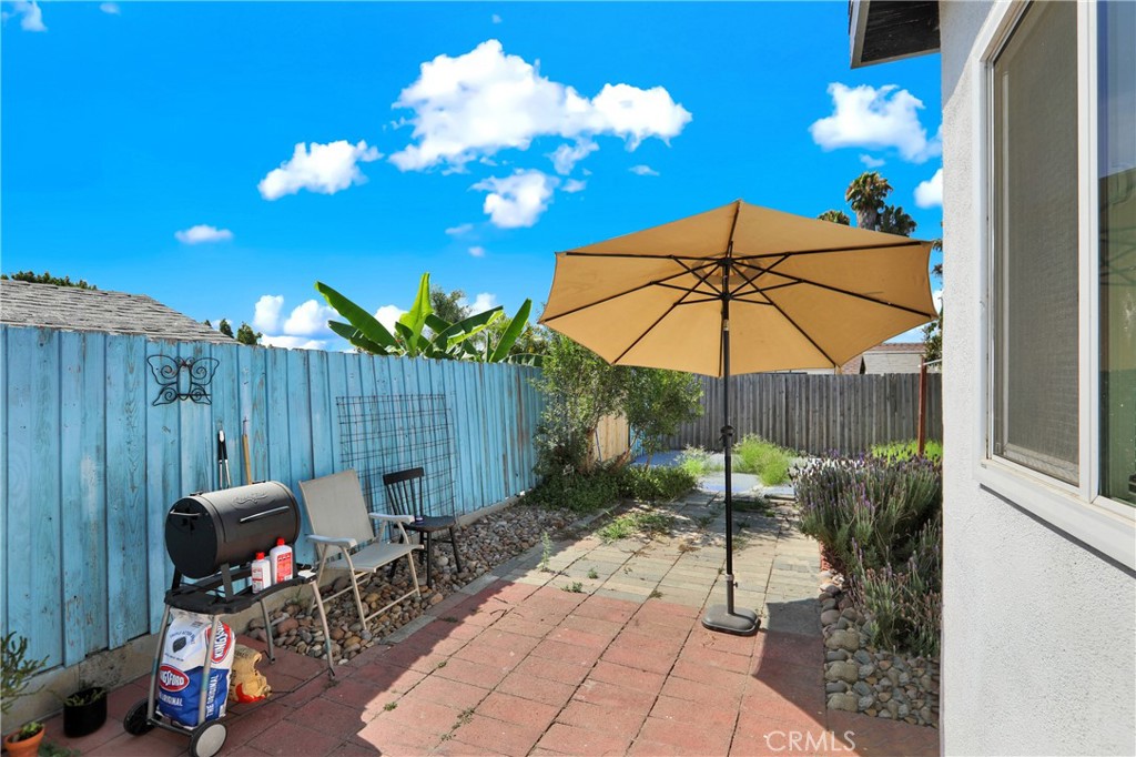 334 W California Avenue Property Photo 26