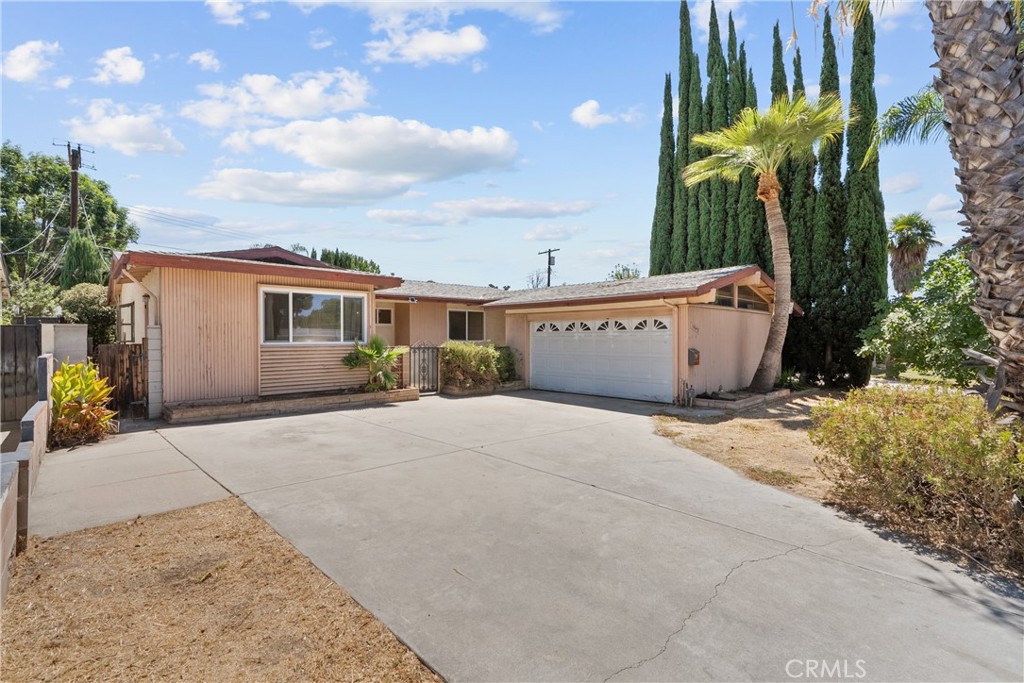 10048 Swinton Avenue Property Photo 1