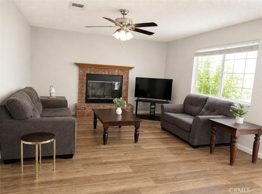1850 Pepper Tree Close Property Photo 4