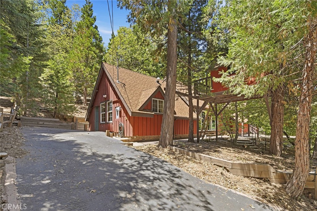118 E Lane Property Photo 3