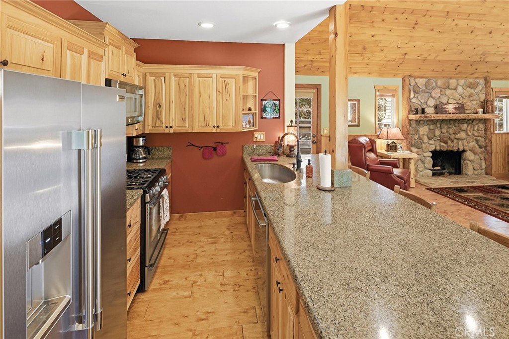118 E Lane Property Photo 33