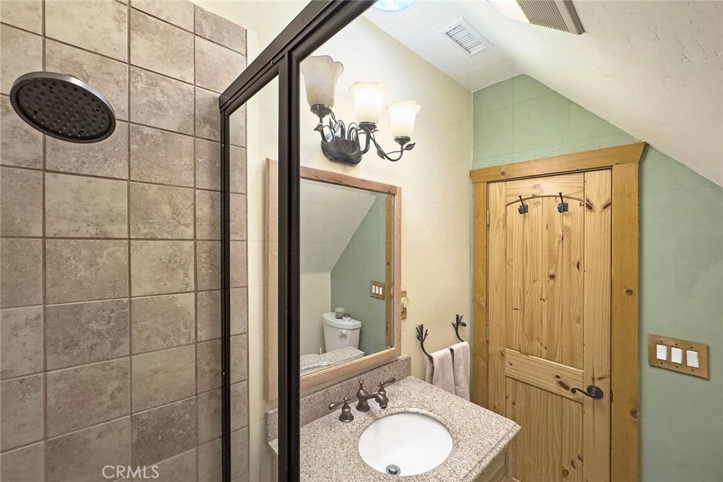 118 E Lane Property Photo 41
